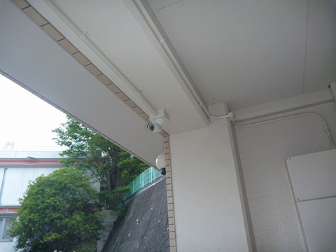 マンション入口周辺