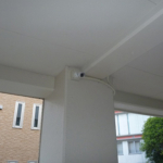 マンション駐車場周辺